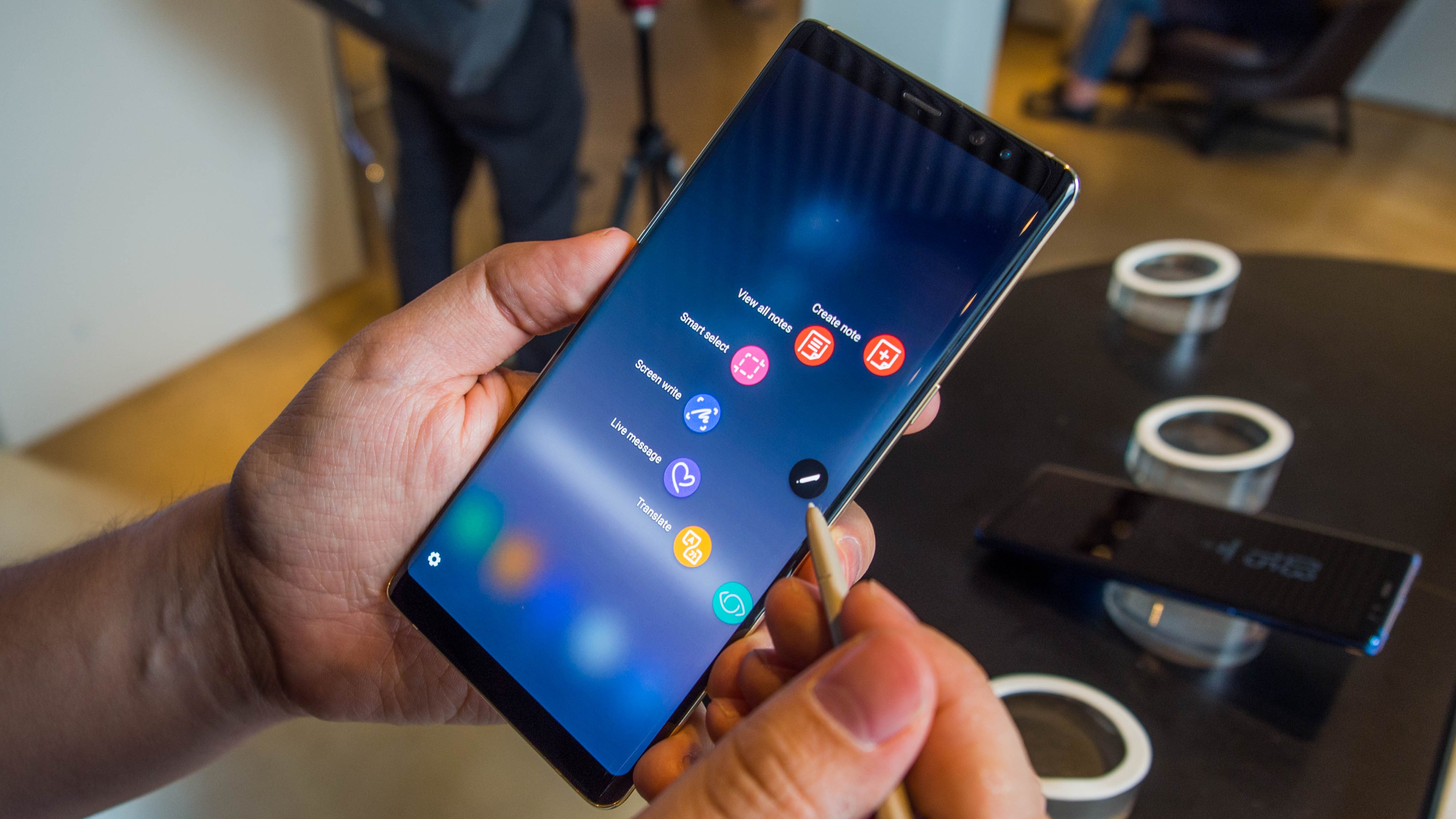 6 أسباب تدفعك لشراء وحش الهواتف Galaxy Note 9 بدلاً من S9 و S9 Plus