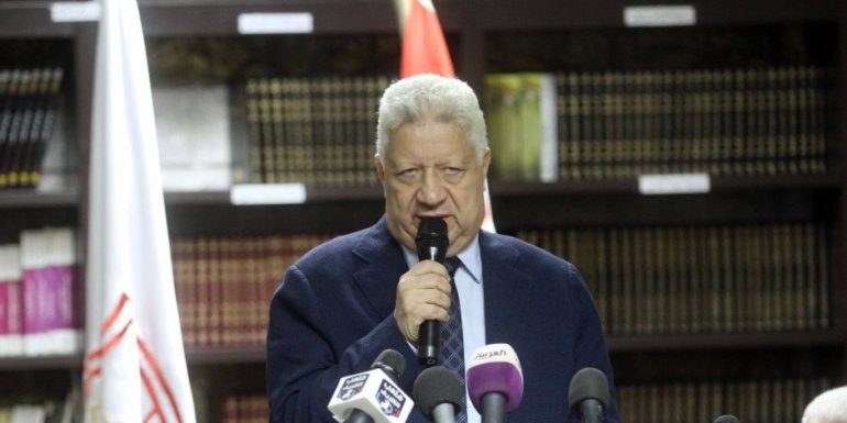 مرتضى منصور يعلن استقالته ورحيله عن نادي الزمالك (رويترز)