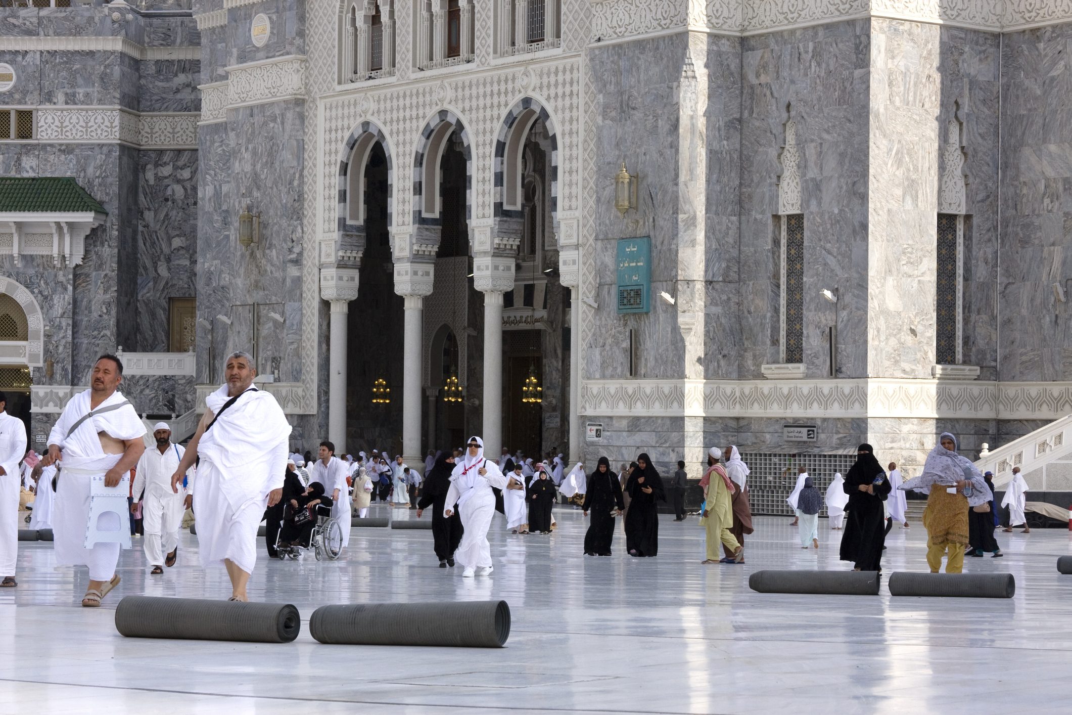 هذه السنة حجاج الجزائر سيعودون دون “زمزم”..تفاصيل الإجراءات الجديدة