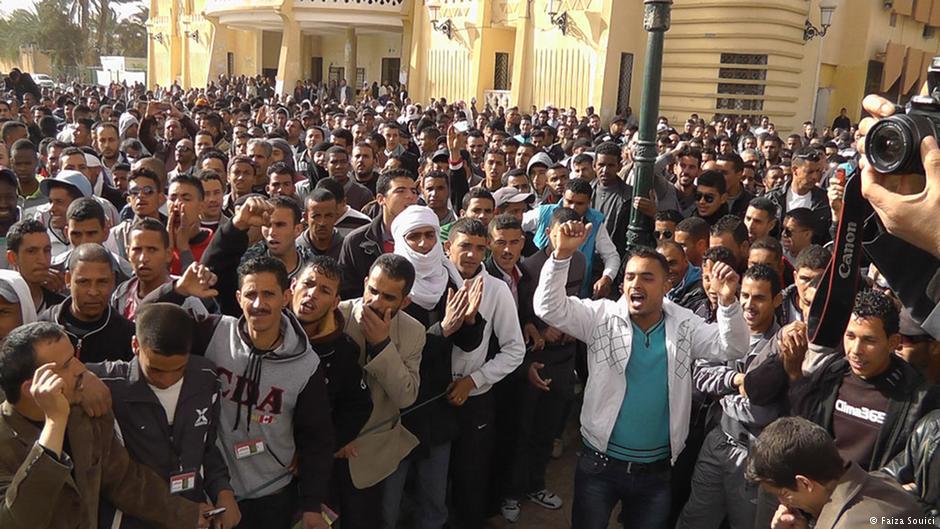 أوقفوا الغناء للصلاة وقطعوا أجسادهم بشفرات الحلاقة.. ما الذي حدث في جنوب الجزائر قبل أيام؟