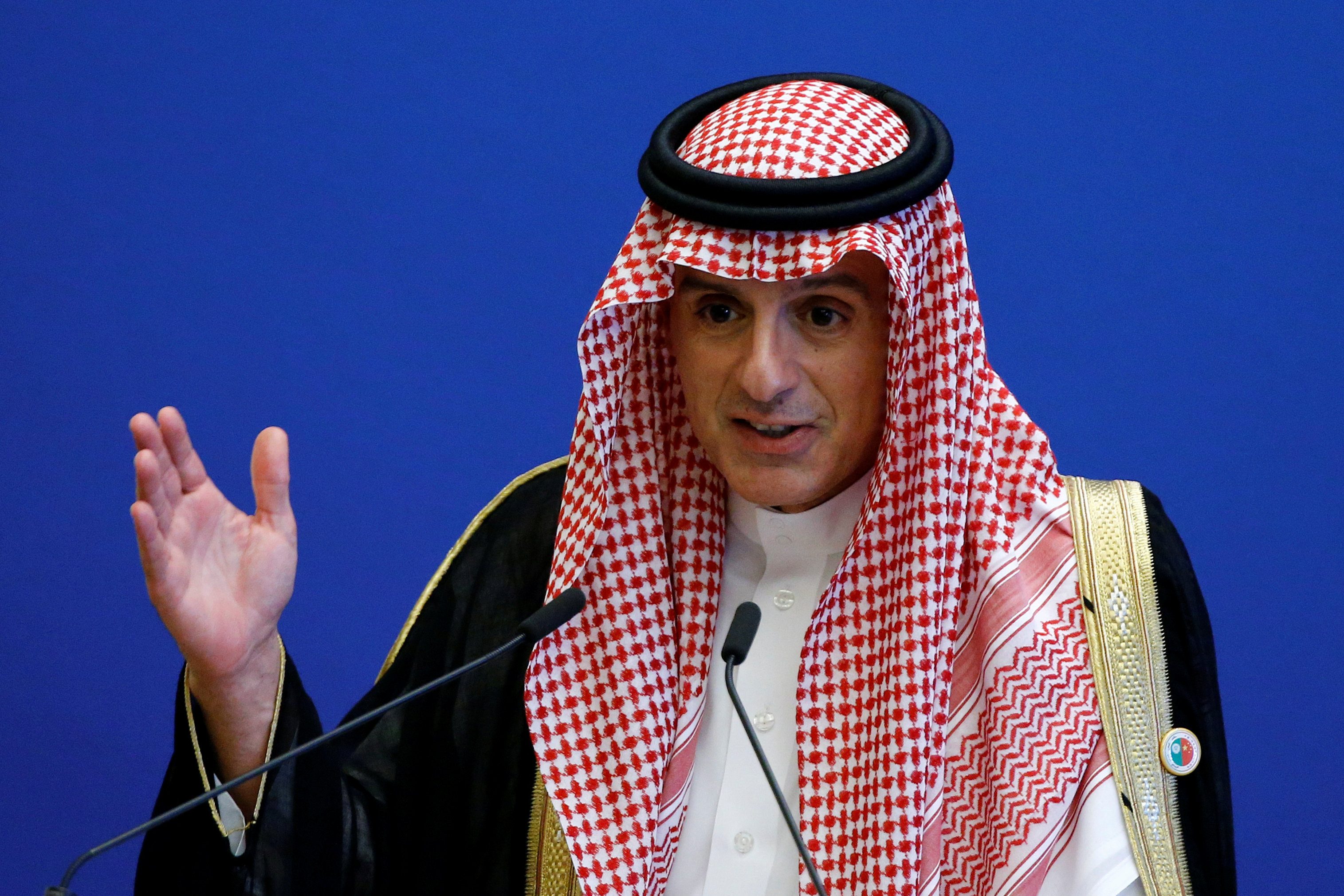 الجبير يدافع عن ولي العهد السعودي ويعتبره خطاً أحمر