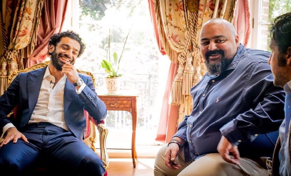 «التيشرت مقابل الفيلم».. هكذا تحولت تغريدة صلاح عن «تراب الماس» إلى مساومة مضحكة مع صناع الفيلم