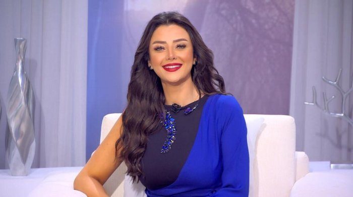 «زواج» رضوى الشربيني.. المذيعة المثيرة للجدل ترد على الشائعات برسالة مؤثرة