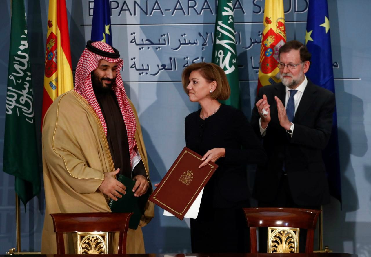 إسبانيا تعيد حساباتها وتبدي استعدادها للإفراج عن صفقة الأسلحة المثيرة للجدل مع السعودية.. ما الذي غيَّر موقفها؟