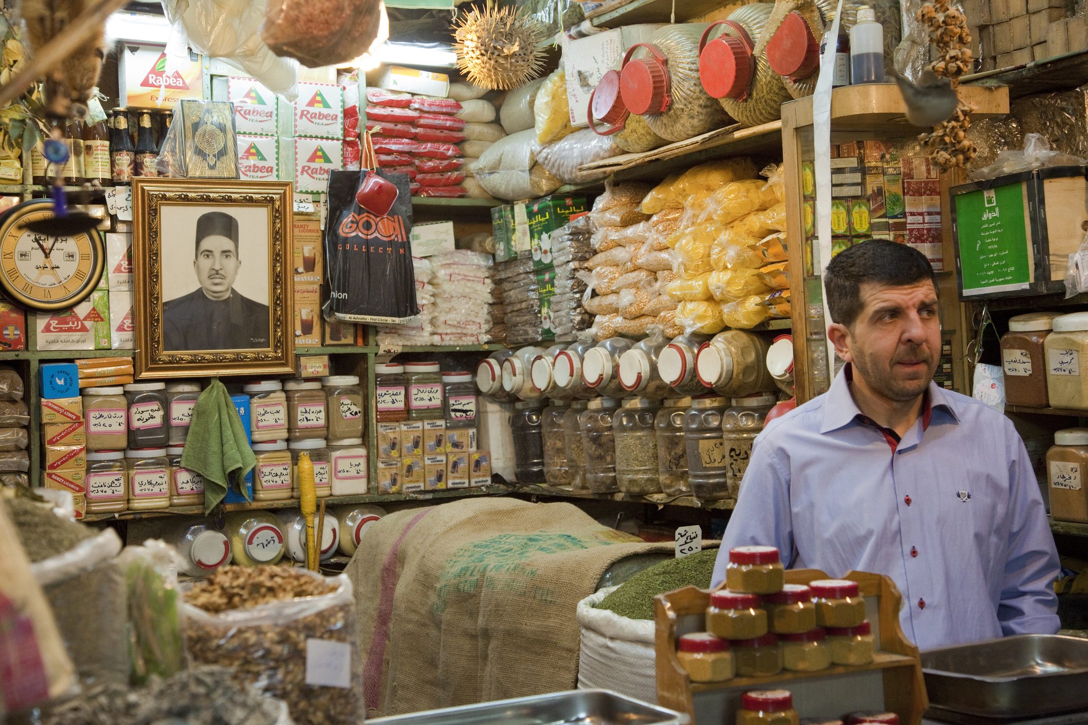 نقلوا خبرتهم التجارية معهم ولم ينتظروا المساعدات.. هذا ما فعله سكان الغوطة الشرقية بعد تهجيرهم نحو الشمال السوري لتحسين ظروفهم