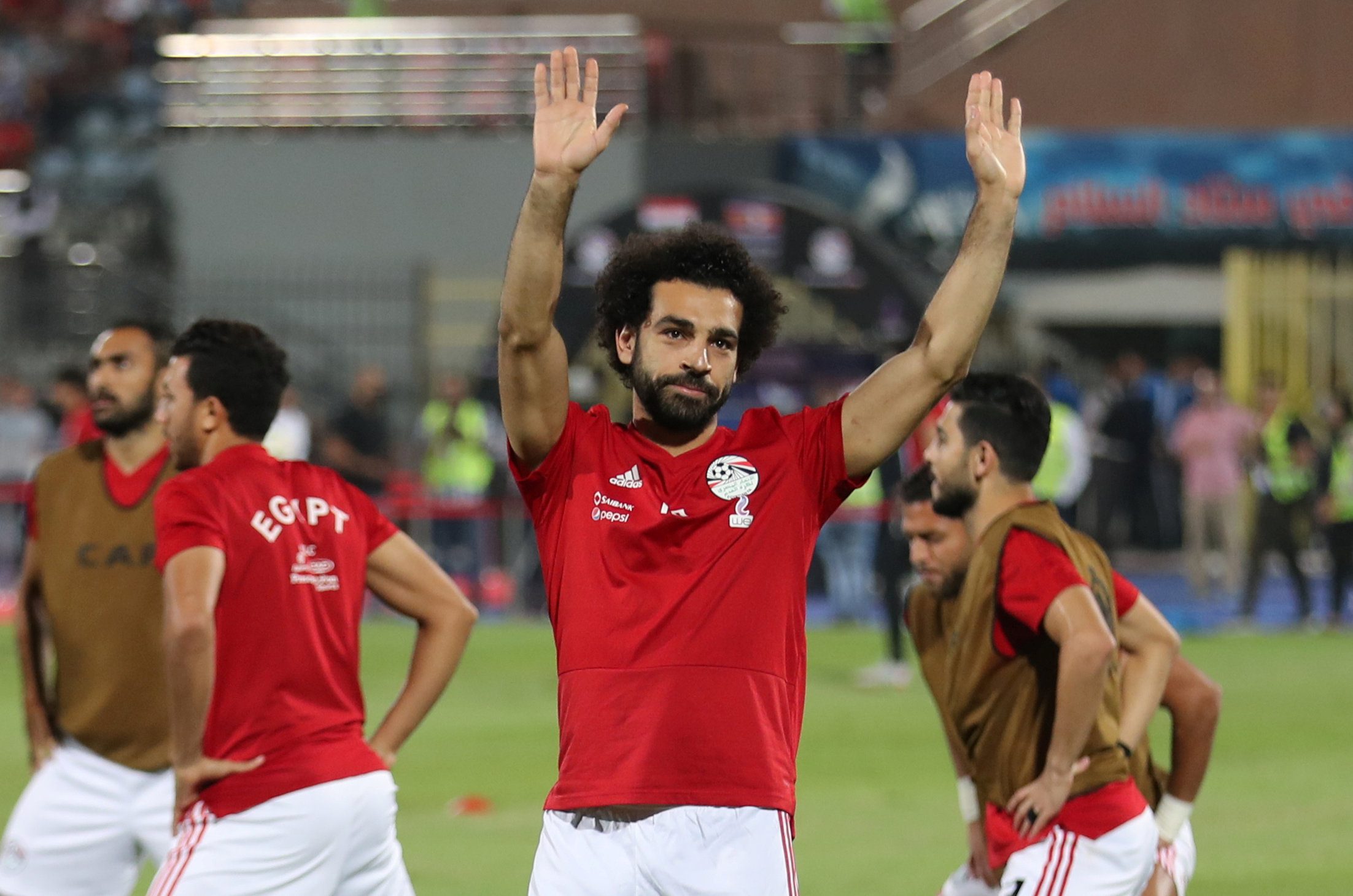 سبب إصابة صلاح أرضية ملعب السلام
