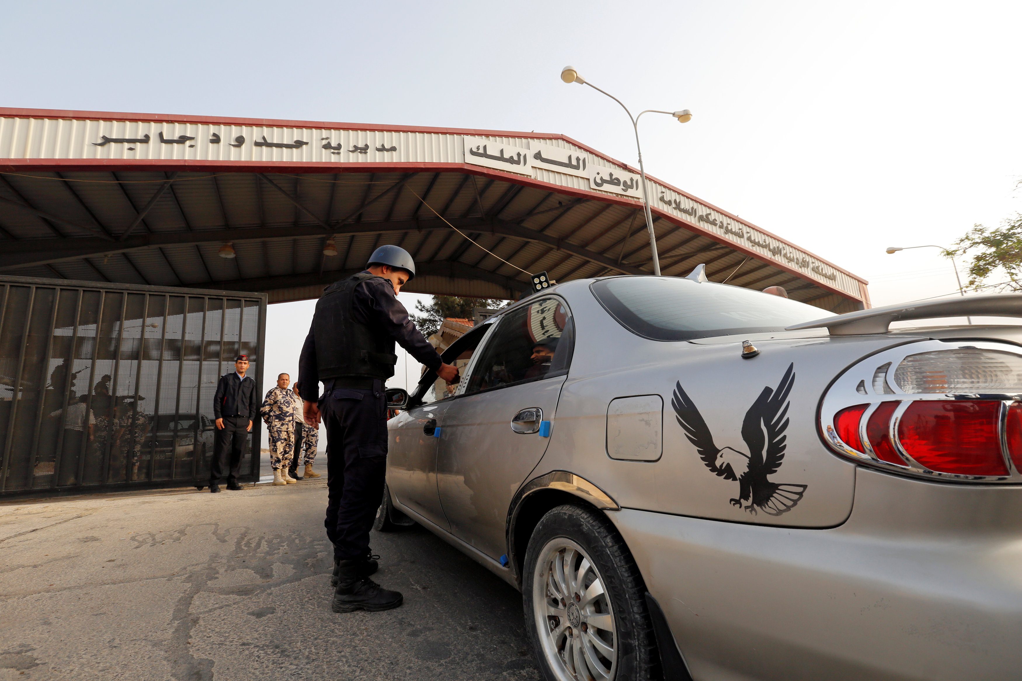 فتح المعبر الحدودي بين سوريا والأردن أمام حركة المرور الطبيعية