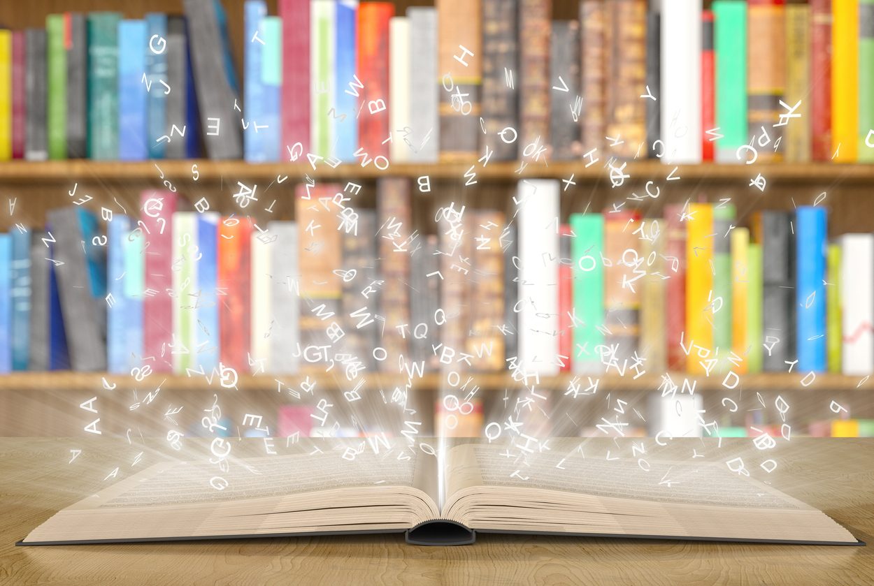 اللاتينية والعربية أصلهما واحد والصينية تحوي 40 ألف رمز.. تعرّف على أكثر طرق الكتابة انتشاراً وغرابة
