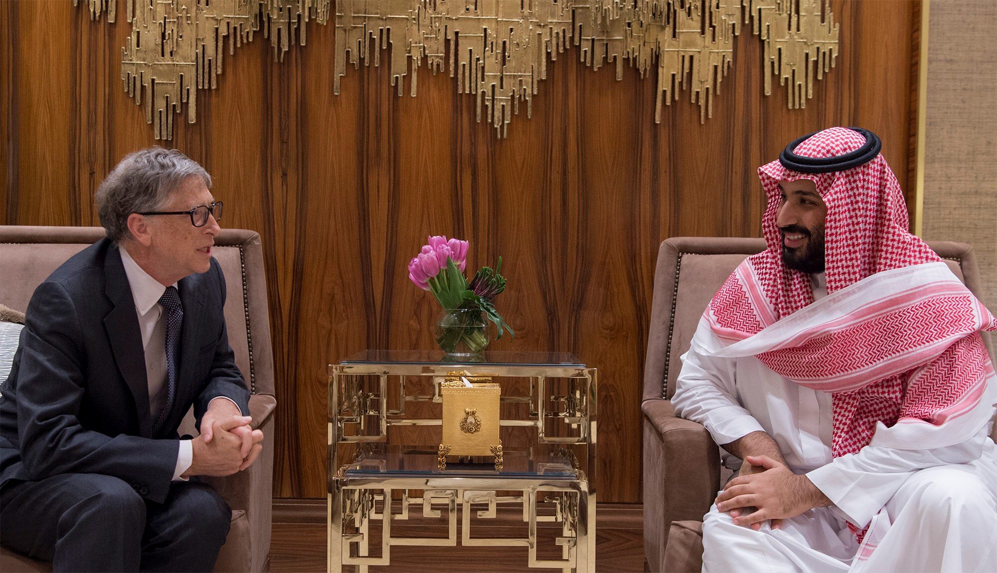 مؤسسة تابعة لـ«بيل غيتس» تقطع علاقتها بجمعية يرأسها ولي العهد السعودي