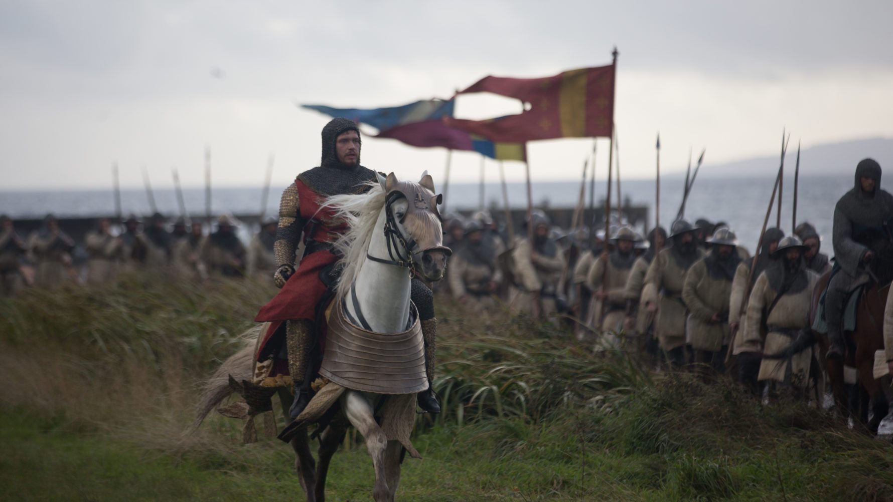 شاهدت Braveheart العظيم.. إليك فيلم Outlaw King الجديد الذي يستكمل المسيرة من النقطة التي توقف عندها الفيلم الاسكتلندي