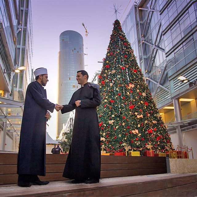 المسلمون يحبون نبي الله عيسى.. إذاً لمَ يظن الجميع أننا لا نحب عيد الميلاد؟