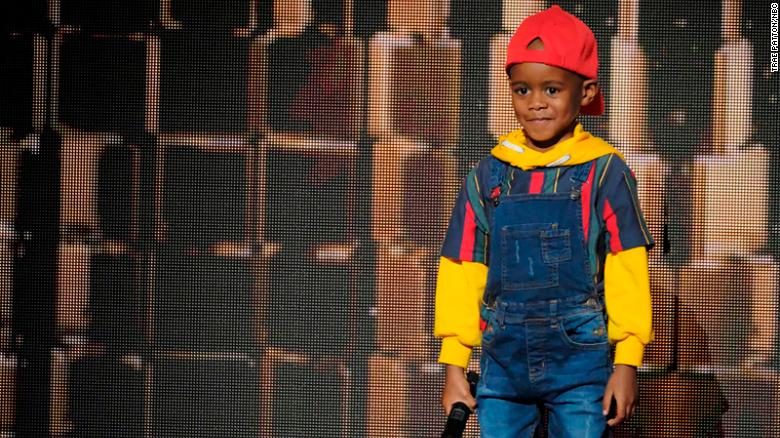 «دي جيه» جنوب إفريقي عمره 6 سنوات يُبهر لجنة America's Got Talent