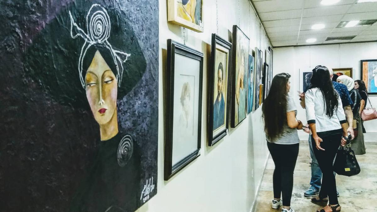 أحد معارض الفنان التشكيلي السوري لؤي كيالي