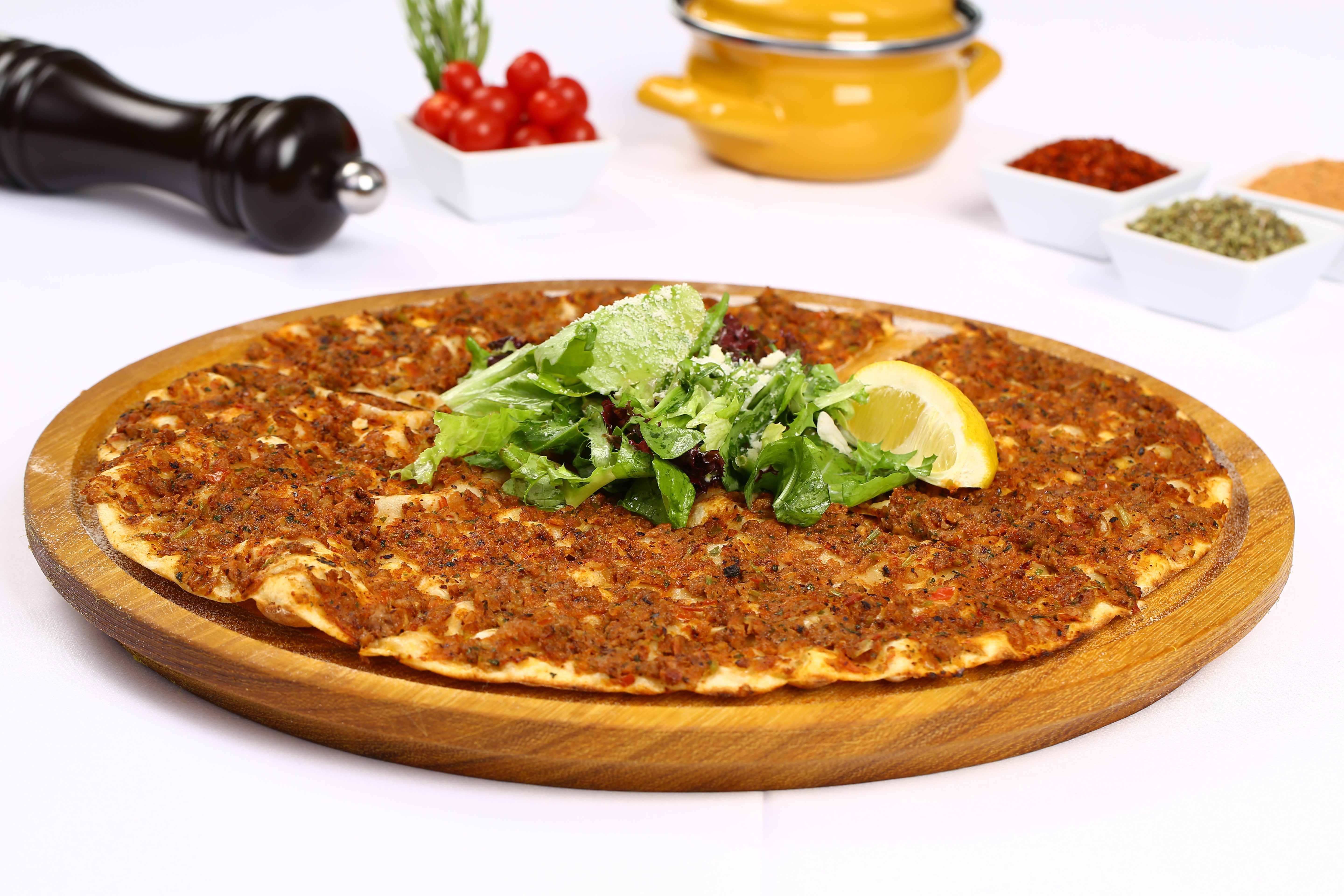 طريقة عمل اللحم بعجين على الطريقة السورية
