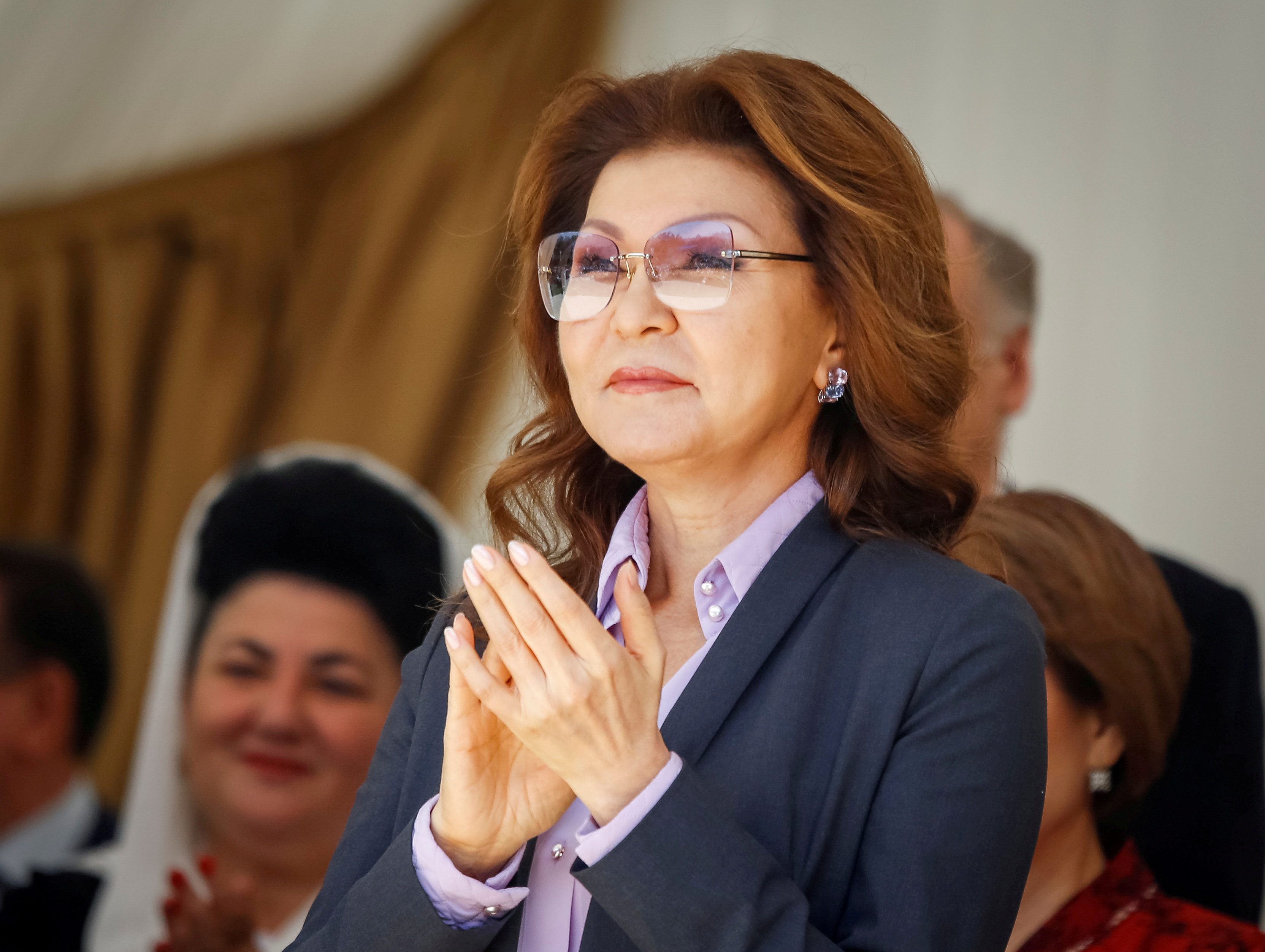 من هي داريغا نزارباييف التي صعدت سلم السلطة بعد يوم من «تنحي» والدها؟