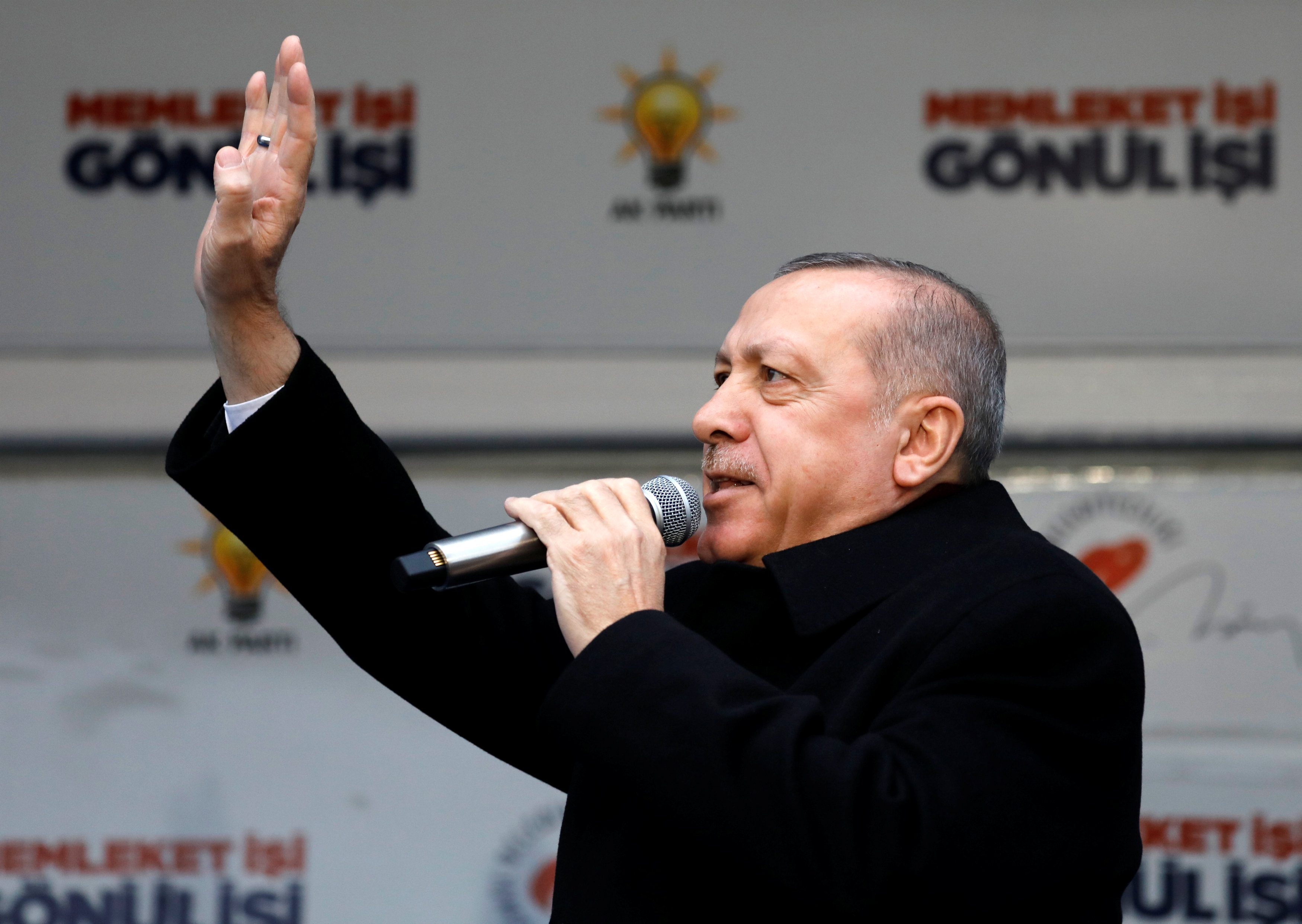 القصيدة التي تسببت في حبس أردوغان