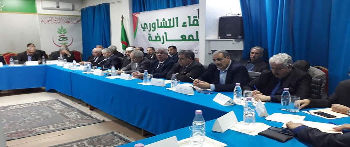 المعارضة الجزائرية ترفض رسالة بوتفليقة وتدعو إلى تأجيل الانتخابات