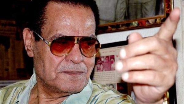 اكتشف ضباط الموساد بعد 11 عاماً أنه عميل مصري فأطلقوا النار على أنفسهم.. الجاسوس الذي مسح له شيمون بيريز حذاءه