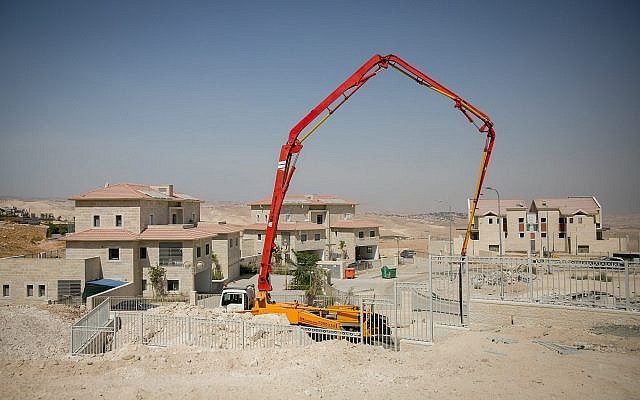 تحالف جنرالات يوشك على الإطاحة بنتنياهو.. تعرّف على ائتلاف «أزرق أبيض» المرشح لتشكيل الحكومة الإسرائيلية القادمة