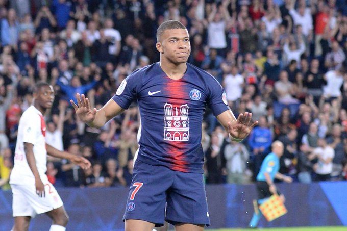 4 أرقام مميزة لجوهرة باريس في ليلة التتويج بالدوري الفرنسي