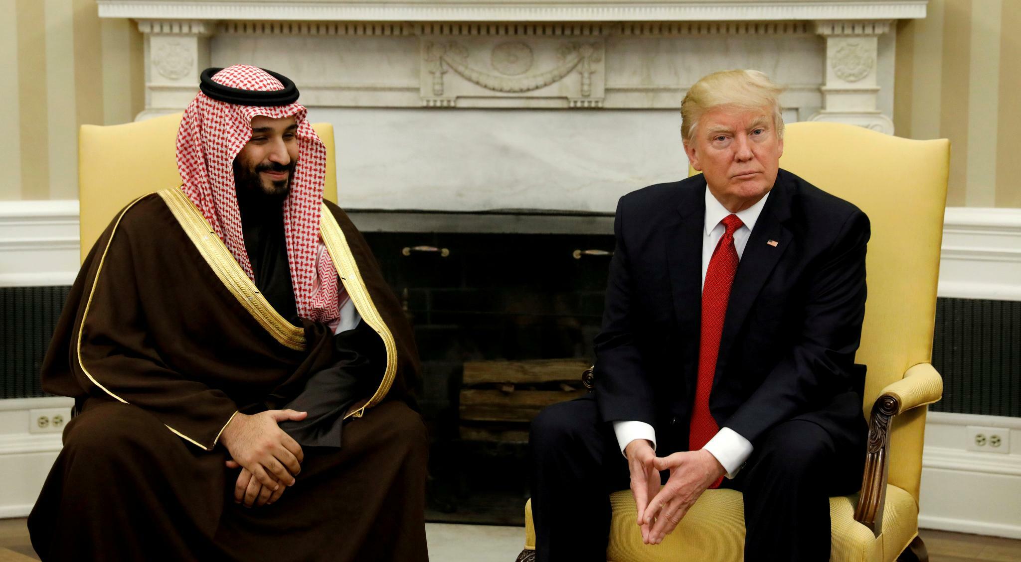 الرئيس الأمريكي دونالد ترامب وولي العهد السعودي محمد بن سلمان/ رويترز