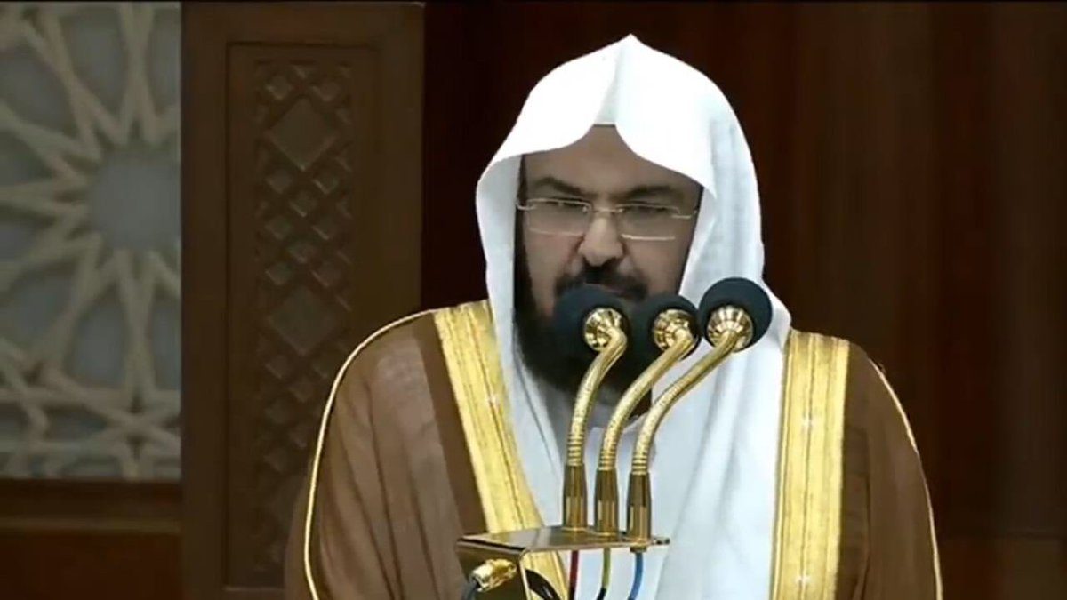 السديس يدعو لتخفيف الزحام عن منطقة الحرم