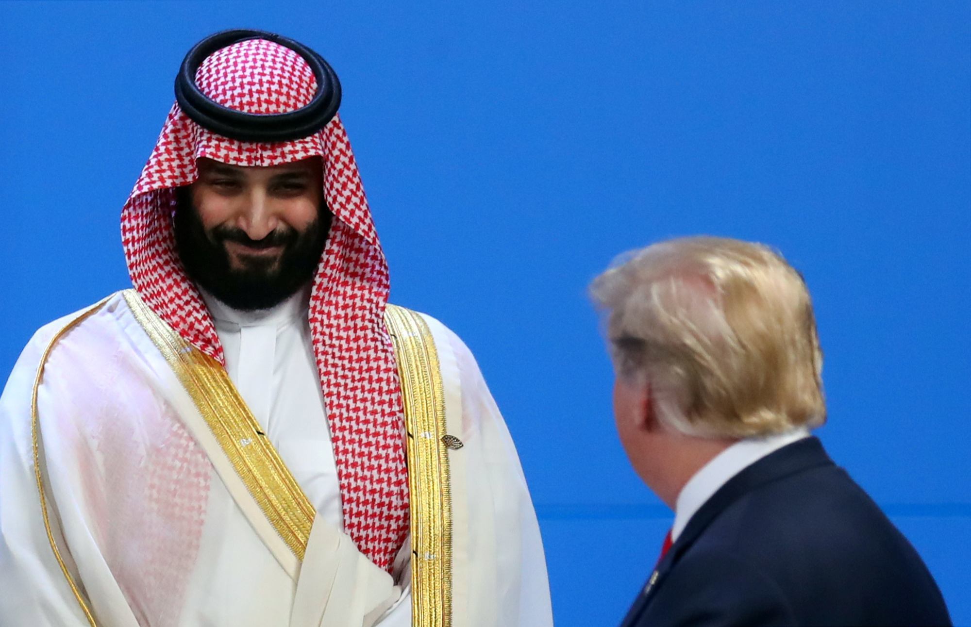 محمد بن سلمان بحاجة إلى الدعم الأمريكي الآن وفي المستقبل.. فما سرُّ التمرد عليها والانفتاح على الصين وروسيا؟