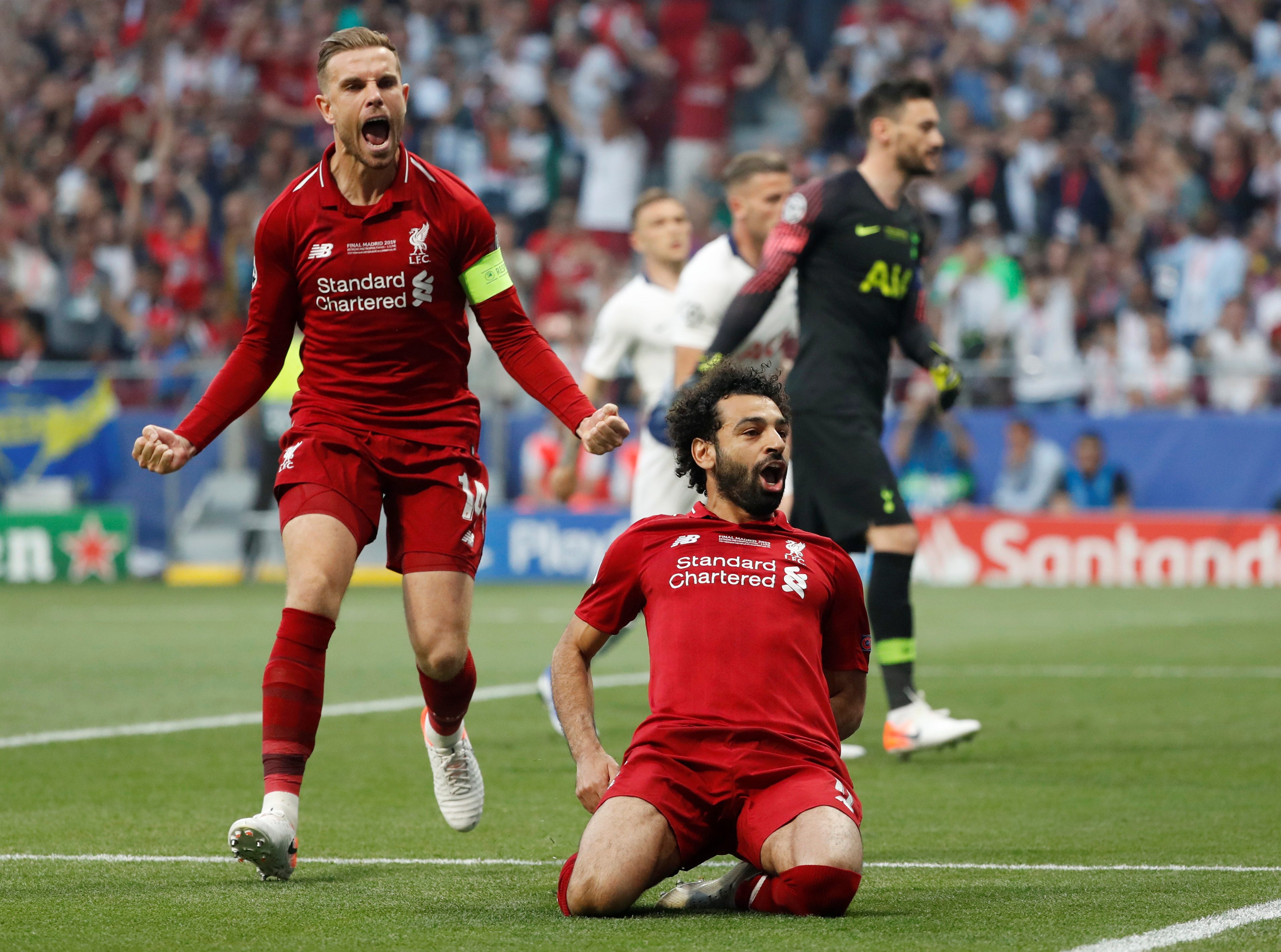 حقق حلم طفولته في الفوز بدوري الأبطال.. هذه فرحة محمد صلاح في صور