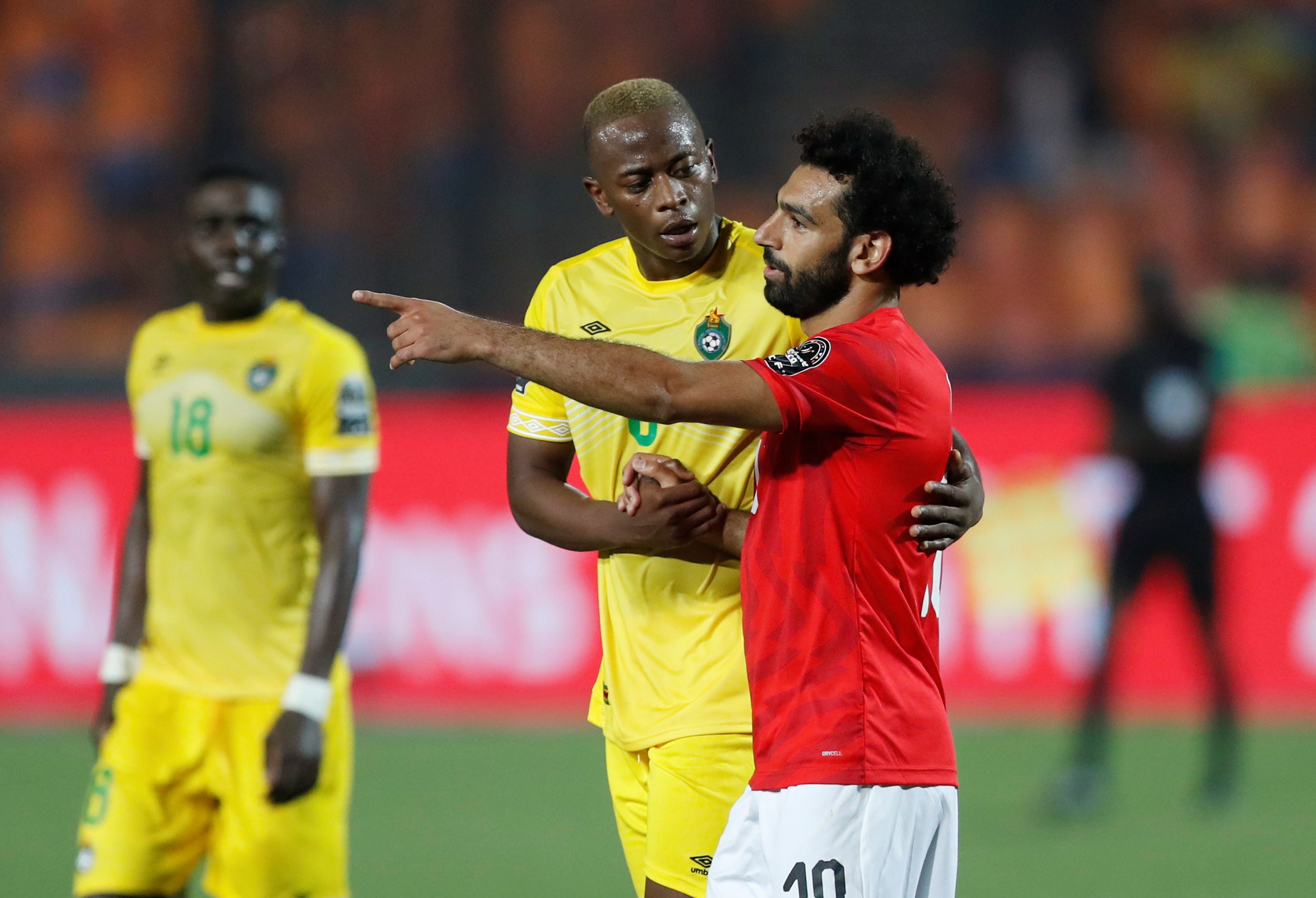 اللاعب محمد صلاح في مباراة مصر ضد زيمبابوي/ رويترز