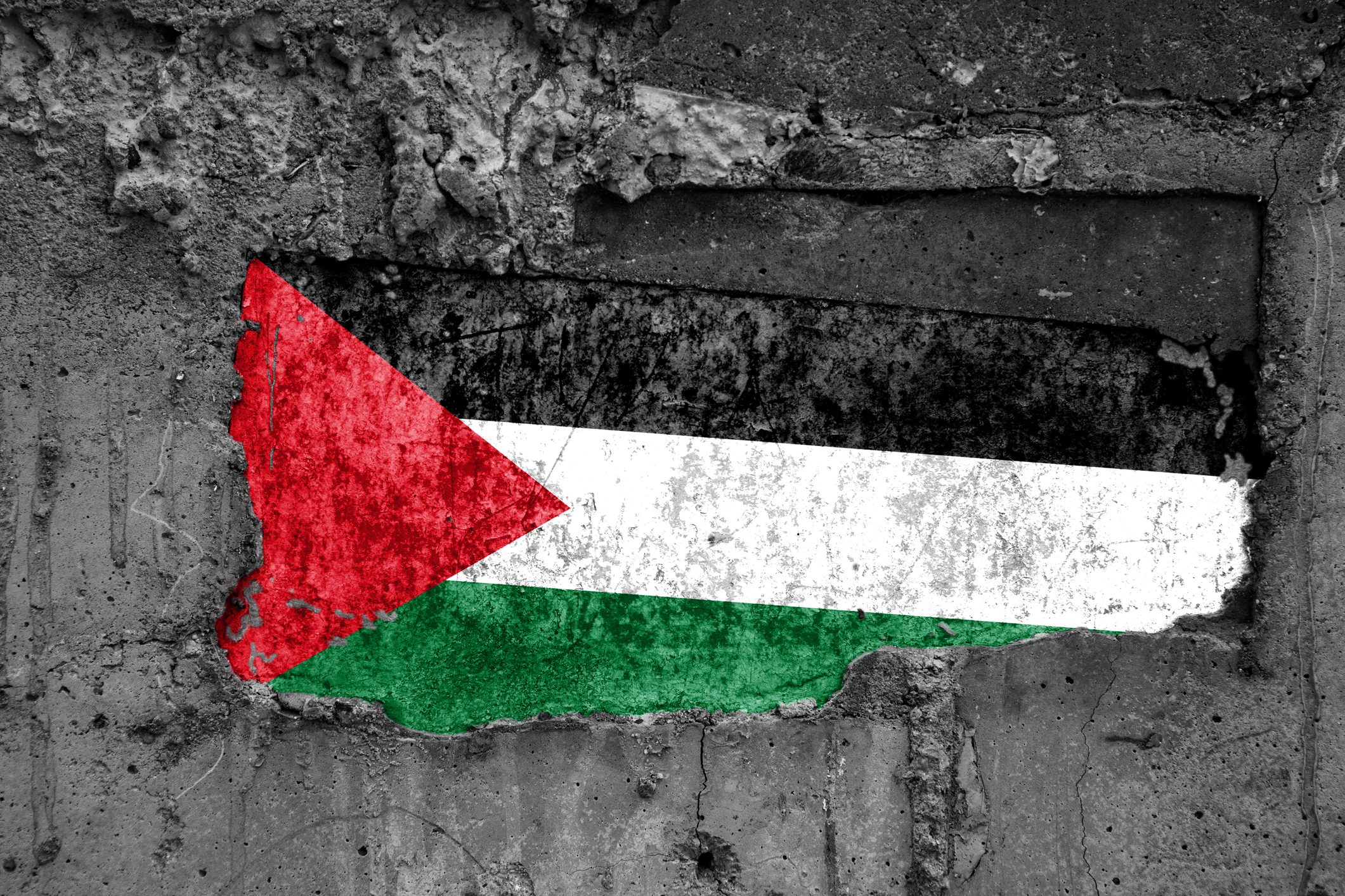 «أم عزيز».. اللاجئة التي خسرت أولادها الـ4 في مذبحة صبرا وشاتيلا: «لا لصفقة القرن، فلسطين مش للبيع»
