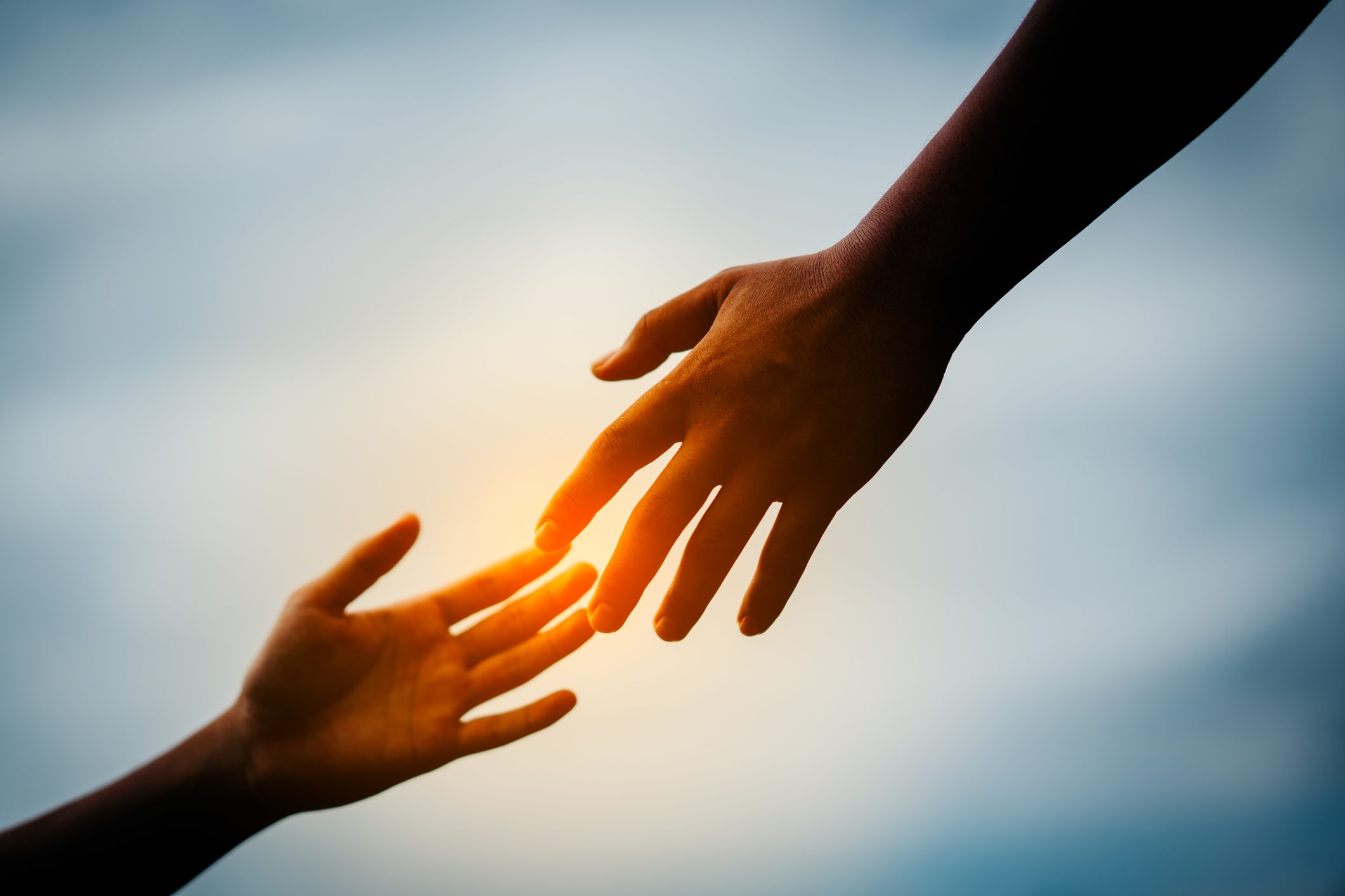 هل أنت متأكد من تقديم المساعدة لمن يواجه مشكلة أمامك؟ للعلم رأي آخر يسمى تأثير المتفرج!
