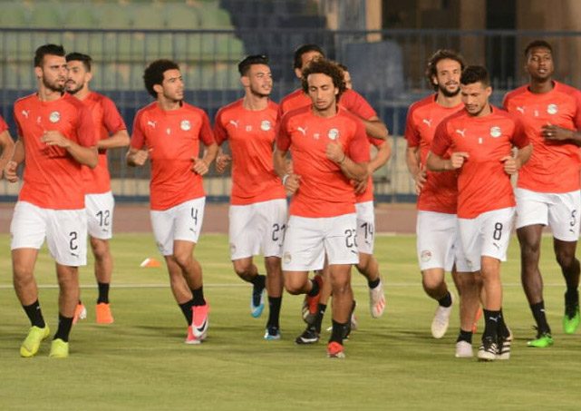 لاعبو منتخب مصر لا يبالون بالأزمات.. أجيري يتجنب الحديث عن فضيحة وردة وإصابة جنش