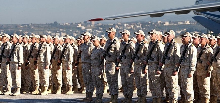 «التوقيت» كلمة السر في معركة إدلب الاستثنائية.. ملفات متشابكة ومصالح ملتبسة
