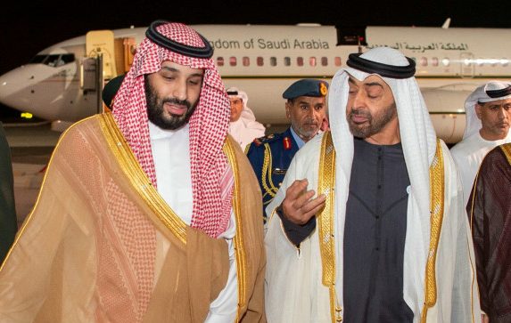 هل تترك الإمارات السعودية في مواجهة إيران وحدها كما فعلت باليمن؟