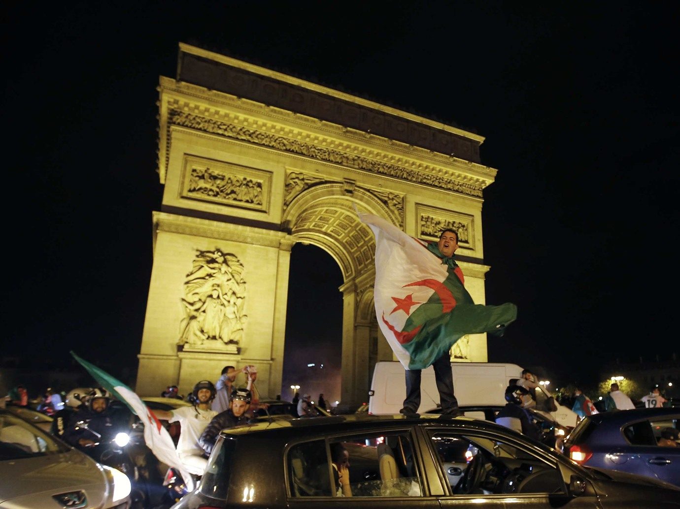 الآلاف من الشرطة الفرنسية يستعدون لنهائي أمم إفريقيا بين الجزائر والسنغال