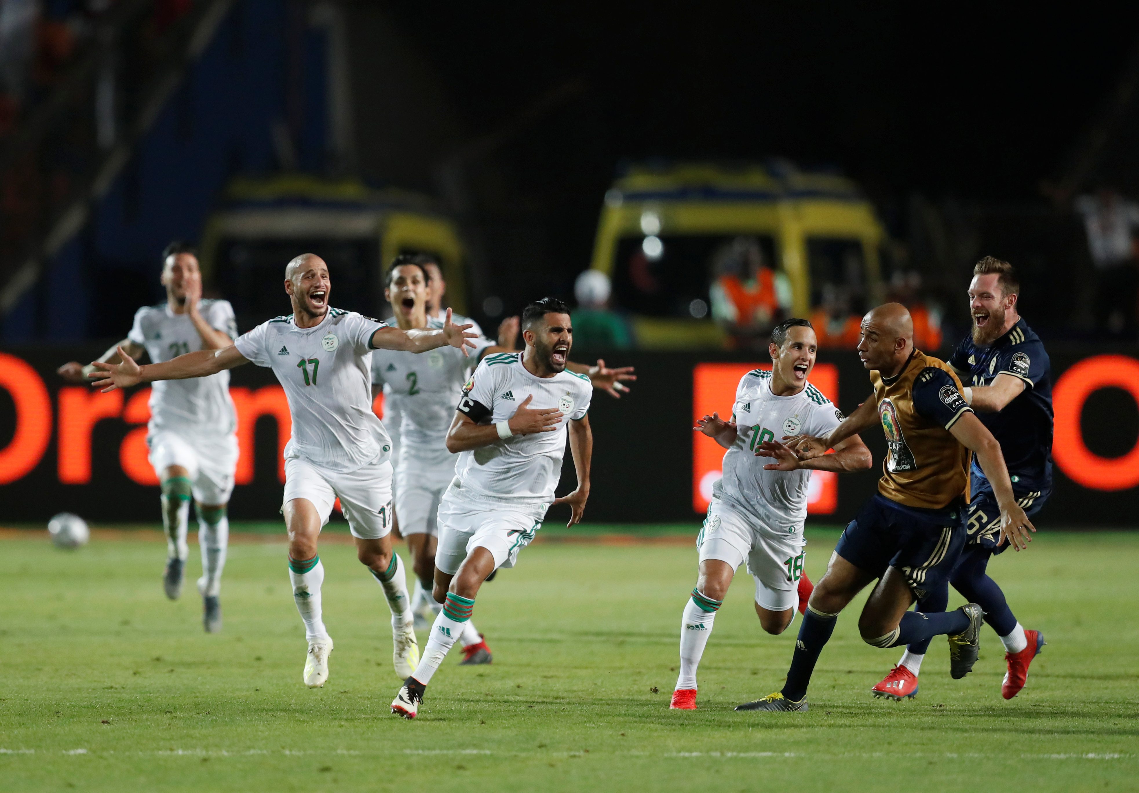 فوز فريق الجزائر على نيجيريا في كأس الأمم الإفريقية/ رويترز