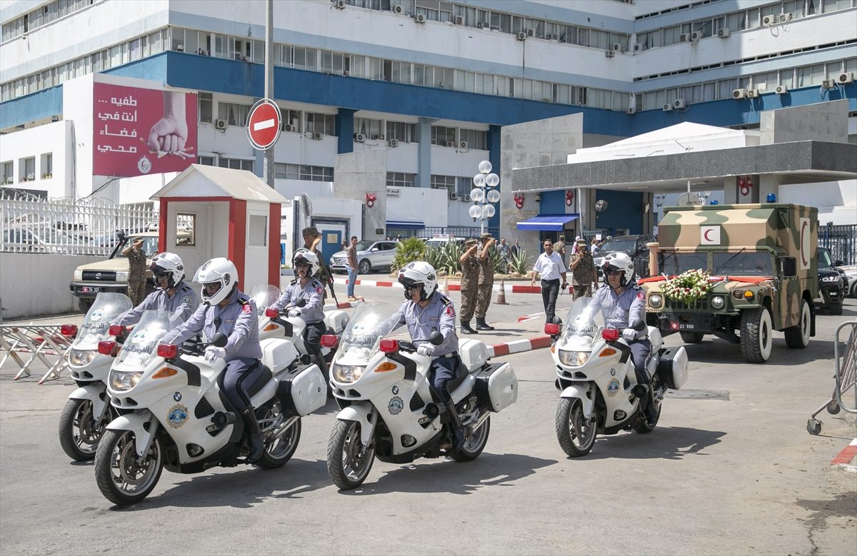 نقل جثمان الرّئيس السّبسي إلى منزله وسط إجراءات أمنية مشددة
