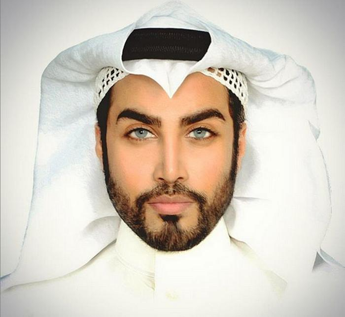 وفاة عارض الأزياء السعودي الوسيم تومي عمران عن عمر 36 عاماً