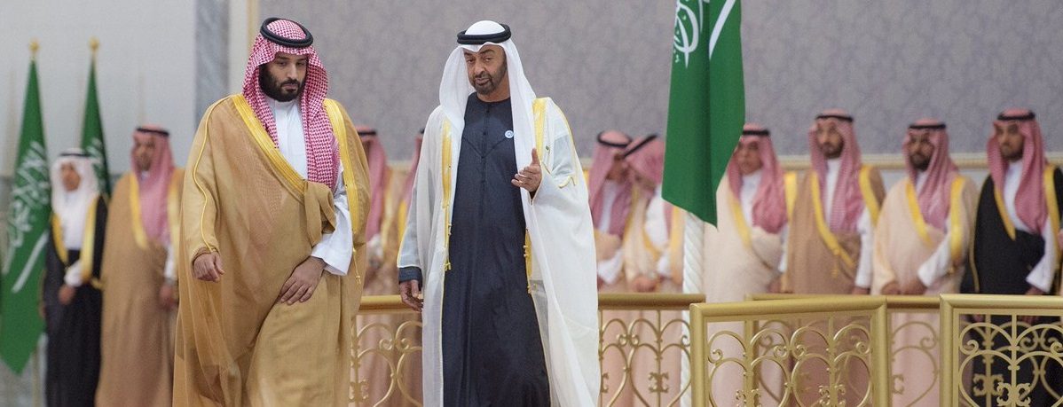 تريدان تجنب الخطأ الذي ارتكبتاه في مصر.. لماذا تتعجل السعودية والإمارات في وأد الثورة السودانية؟