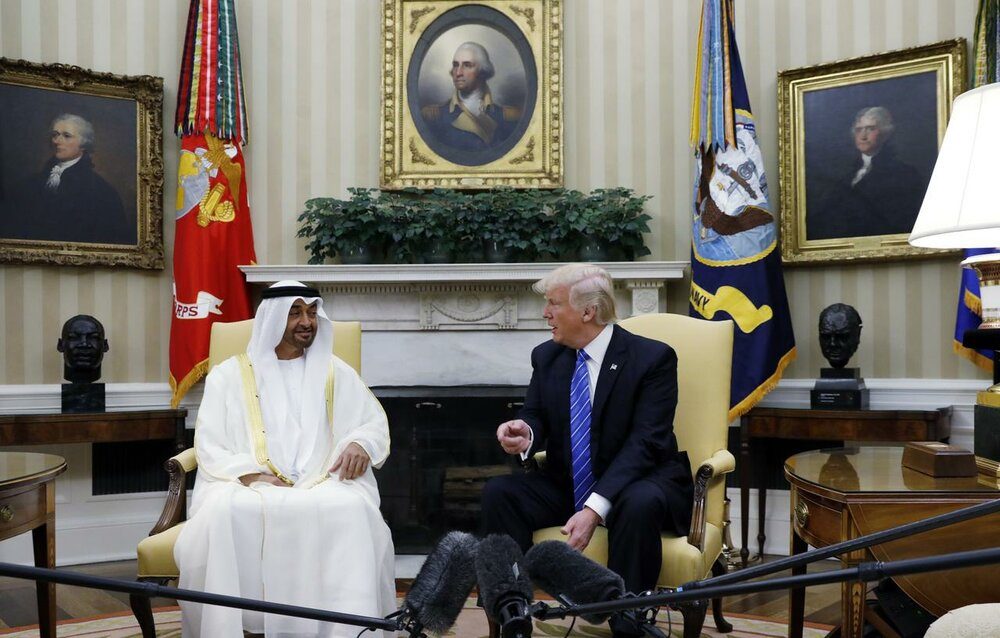 الإمارات ورّطت نفسها بعلاقتها مع ترامب.. لماذا تراجعت أبوظبي في اللحظة الأخيرة وتقاربت مع إيران؟