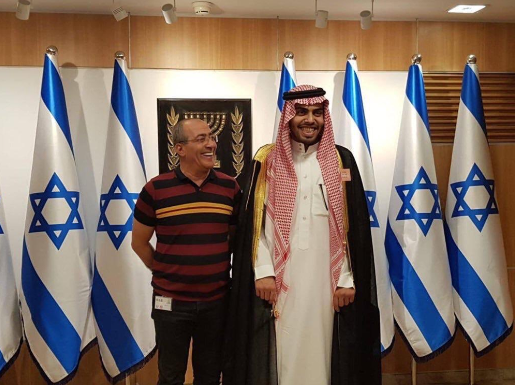 الناشط السعودي الذي طرد من القدس يتحدث لأول مرة عن زيارته لإسرائيل