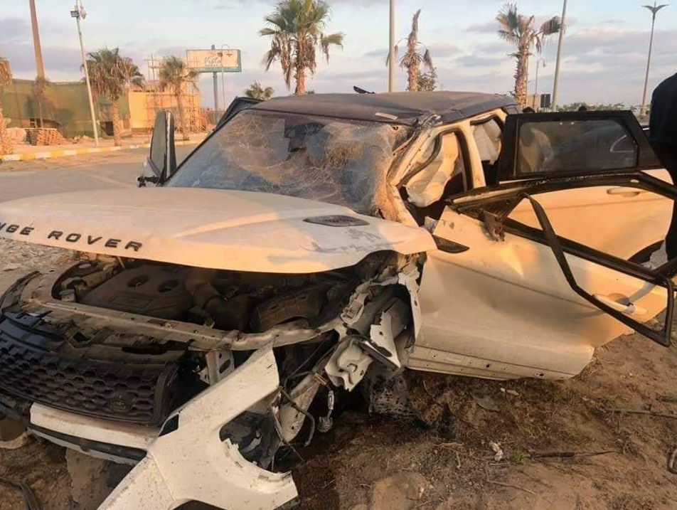 عمرو زكي ينجو من الموت.. مهاجم المنتخب المصري يتعرض لحادث مروع (صور)