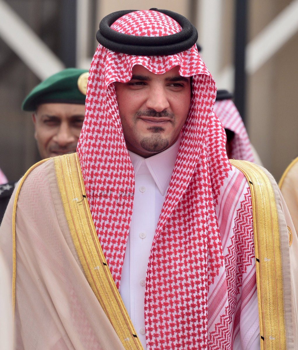 بسبب مقطع فيديو صوِّر له في الحج، وزير الداخلية يكرم عسكرياً بـ 100 ألف ريال وسيارة، كما سيختار المدينة التي يعمل بها