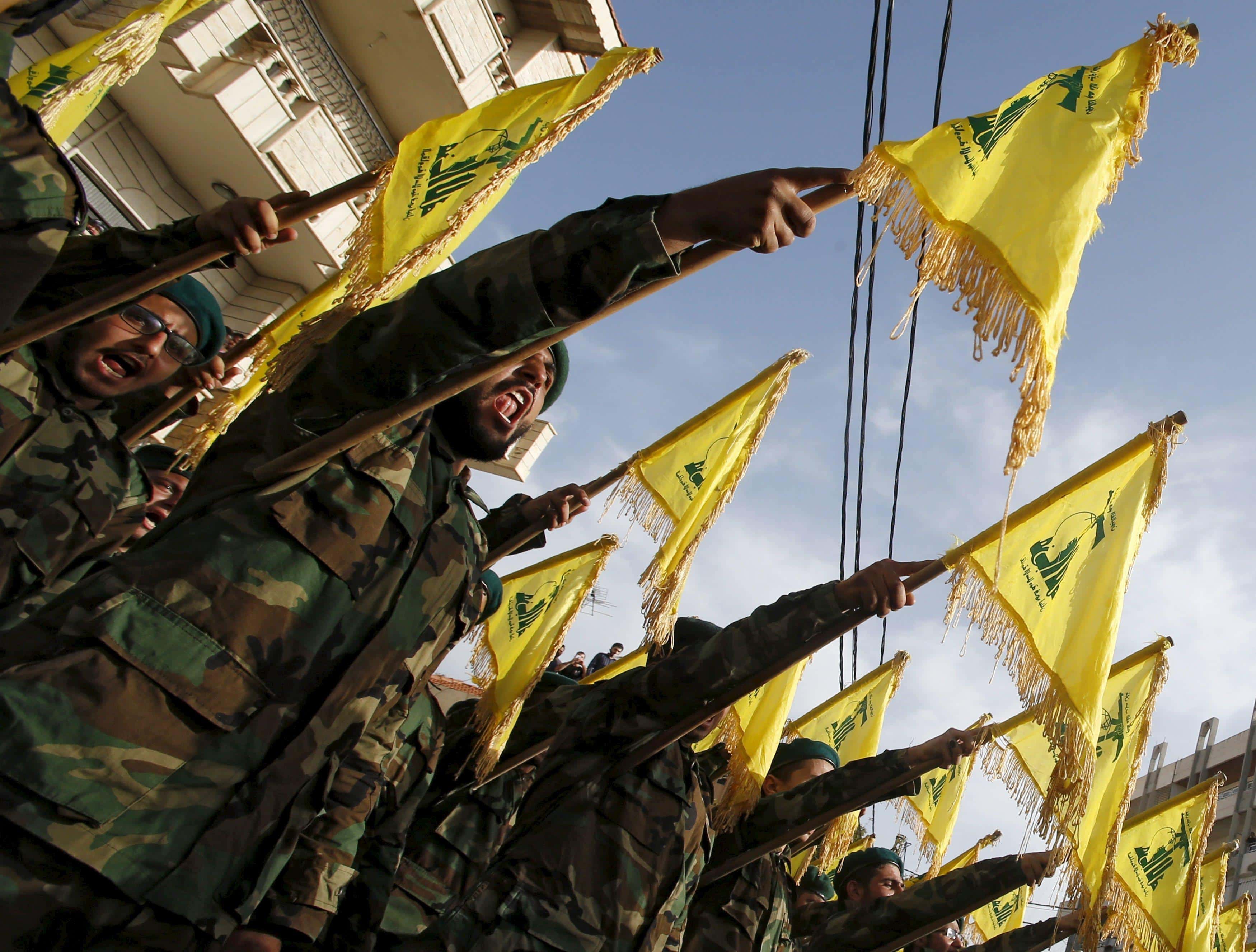 قتيلان لحزب الله في غارات إسرائيلية بسوريا، والحوثيون يستهدفون تجمعات للجيش السعودي، وترامب يعرض اتفاقاً ضخماً مع بريطانيا