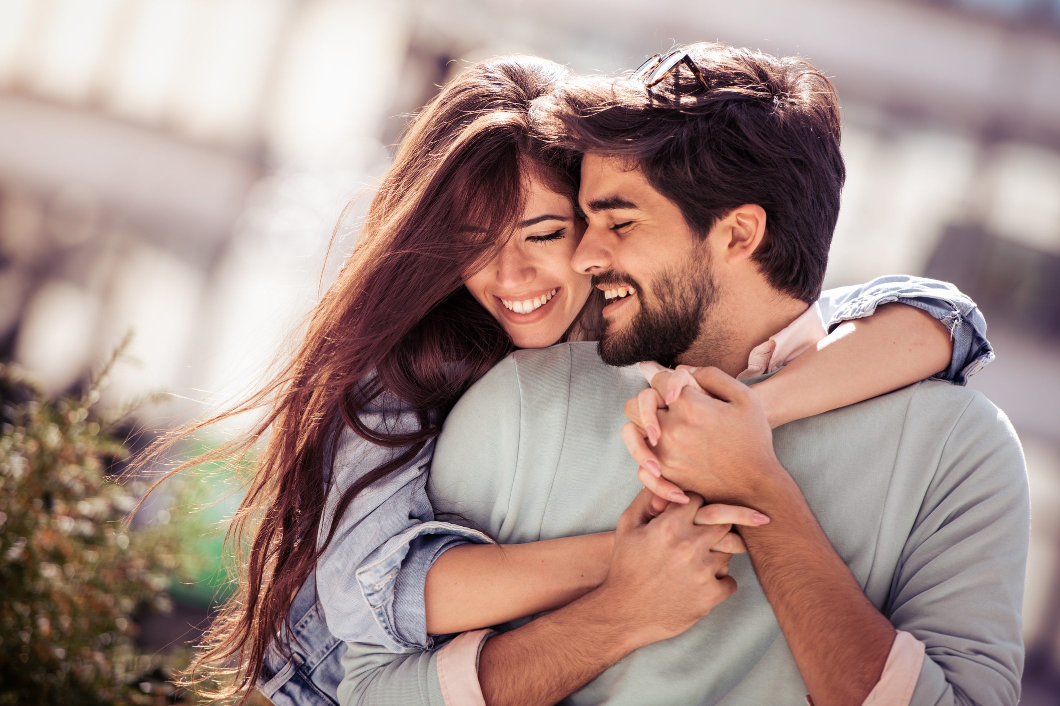 علاقات عاطفية