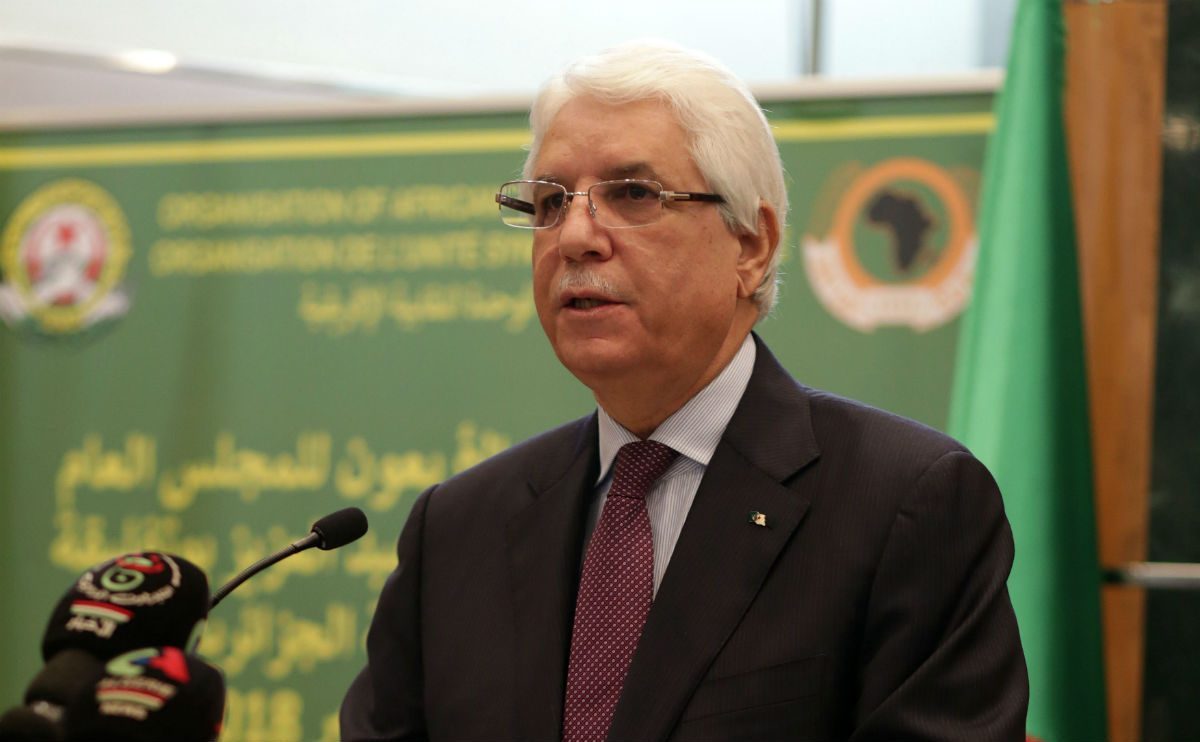 طيب لوح الجزائر وزير العدل السابق