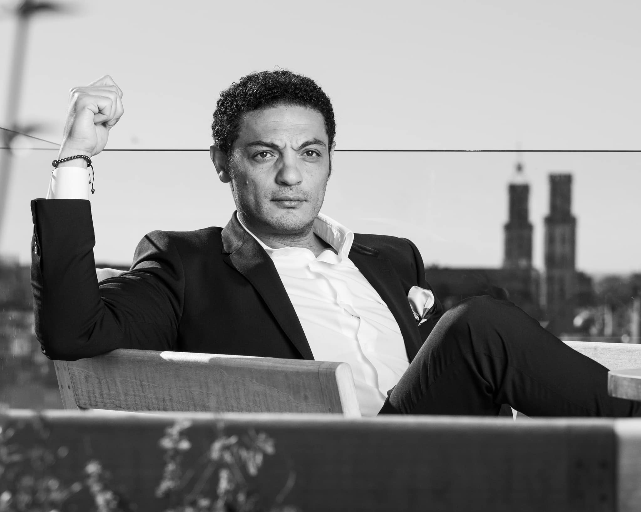 الفنان محمد علي يطالب وزير الدفاع المصري باعتقال «السيسي» ودعم التظاهرات ضده