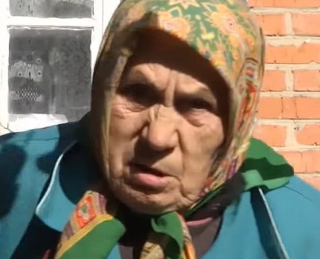 شاب في الرابعة والعشرين يتزوج عجوزاً تخطت الثمانين للتهرب من التجنيد