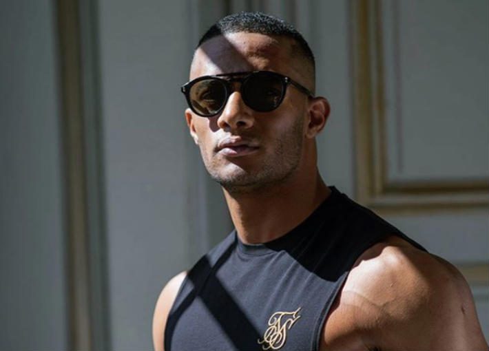 محمد رمضان يتهم “الجزيرة” بفبركة فيديو له والقناة ترد عليه