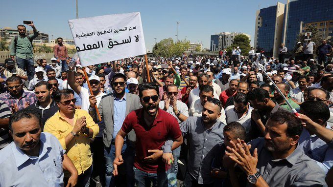 المحكمة الإدارية الأردنية تصدر قراراً بإيقاف إضراب المعلمين